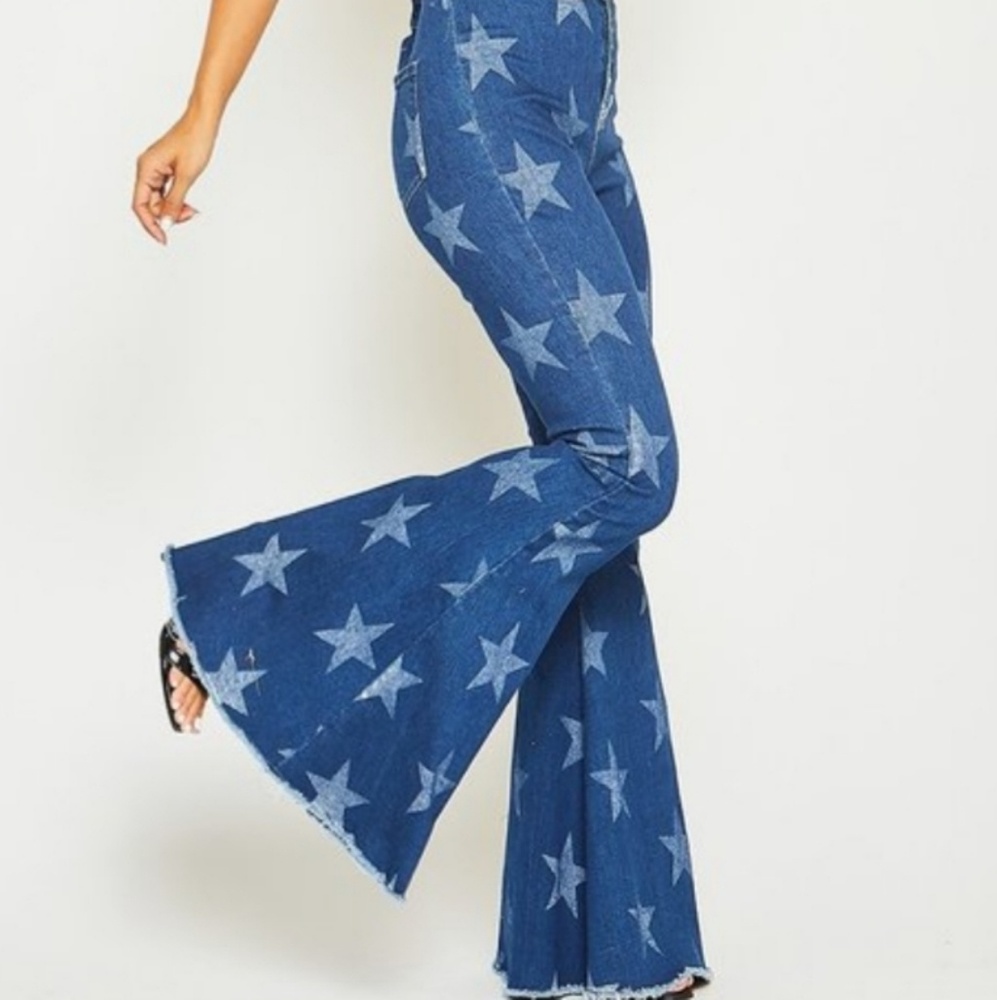 Bell bottom star Jean's